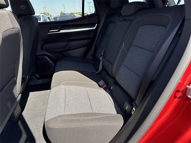 GMC Terrain Vehicle Full-screen Gallery Image 22