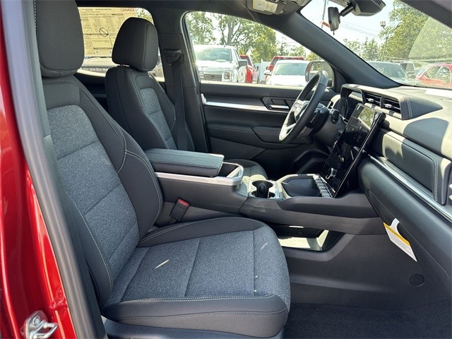 GMC Terrain Vehicle Full-screen Gallery Image 24