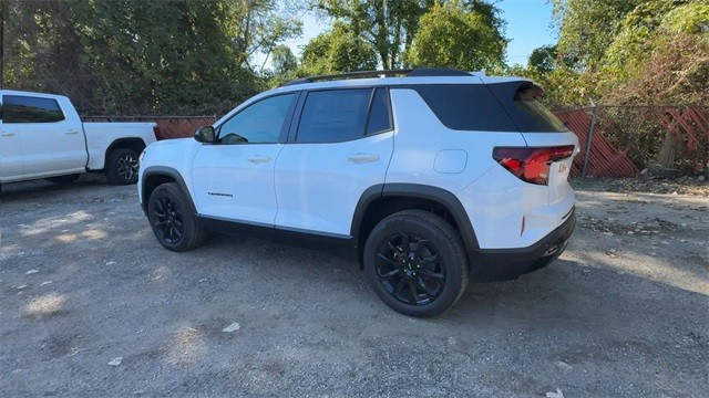 GMC Terrain Vehicle Full-screen Gallery Image 06