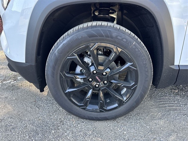 GMC Terrain Vehicle Full-screen Gallery Image 10