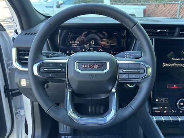 GMC Terrain Vehicle Full-screen Gallery Image 14