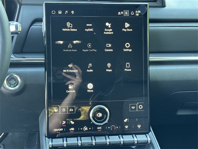 GMC Terrain Vehicle Full-screen Gallery Image 16