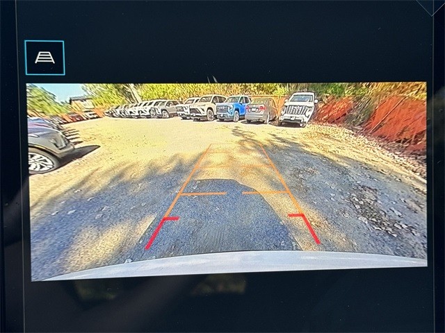 GMC Terrain Vehicle Full-screen Gallery Image 17