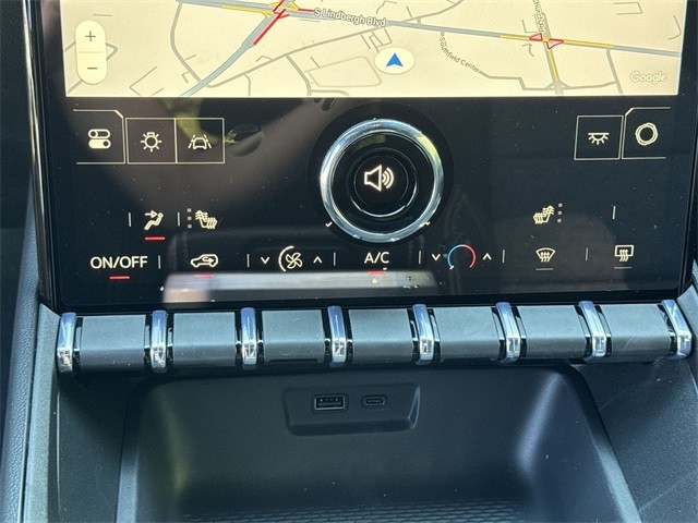 GMC Terrain Vehicle Full-screen Gallery Image 19