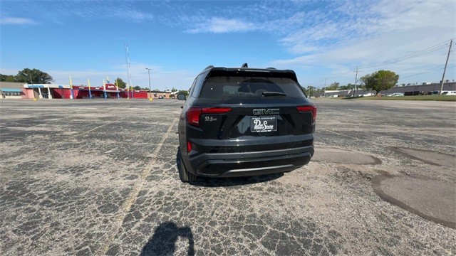 GMC Terrain Vehicle Full-screen Gallery Image 07