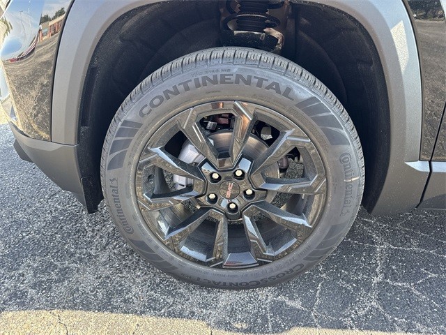 GMC Terrain Vehicle Full-screen Gallery Image 10