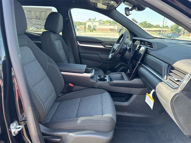 GMC Terrain Vehicle Full-screen Gallery Image 24