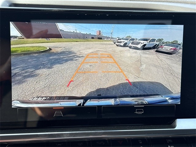 GMC Sierra 1500 Vehicle Full-screen Gallery Image 17