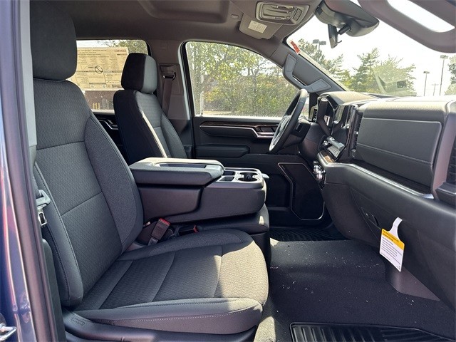 GMC Sierra 1500 Vehicle Full-screen Gallery Image 24