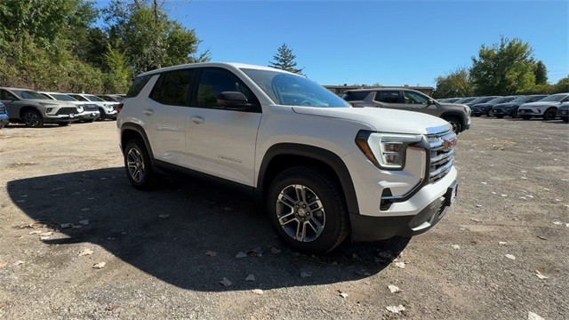 GMC Terrain Vehicle Full-screen Gallery Image 02