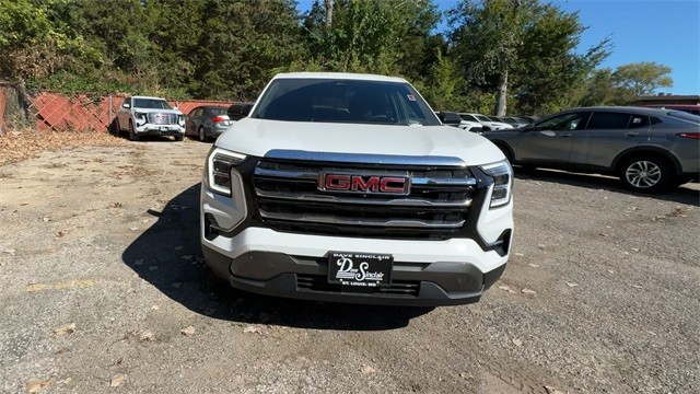 GMC Terrain Vehicle Full-screen Gallery Image 03