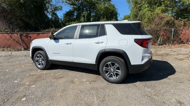 GMC Terrain Vehicle Full-screen Gallery Image 06