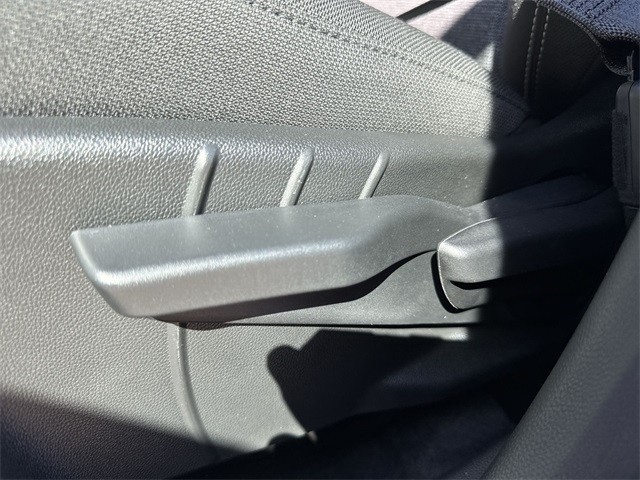 GMC Terrain Vehicle Full-screen Gallery Image 12