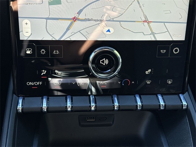 GMC Terrain Vehicle Full-screen Gallery Image 19