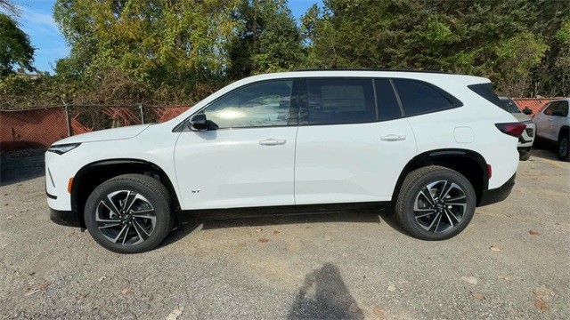 Buick Enclave Vehicle Full-screen Gallery Image 05