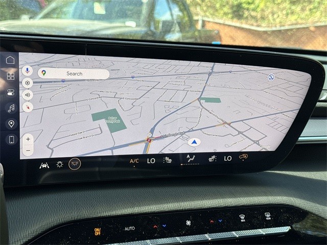 Buick Enclave Vehicle Full-screen Gallery Image 18