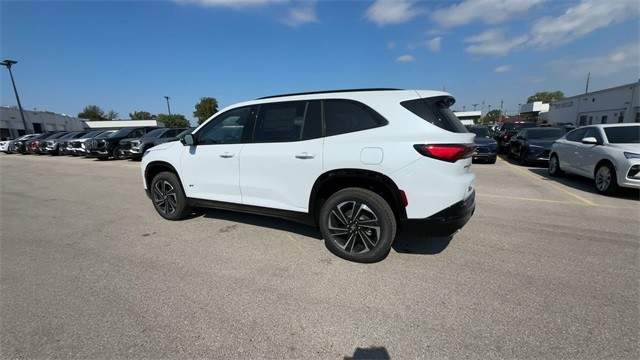 Buick Enclave Vehicle Full-screen Gallery Image 06