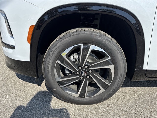 Buick Enclave Vehicle Full-screen Gallery Image 10