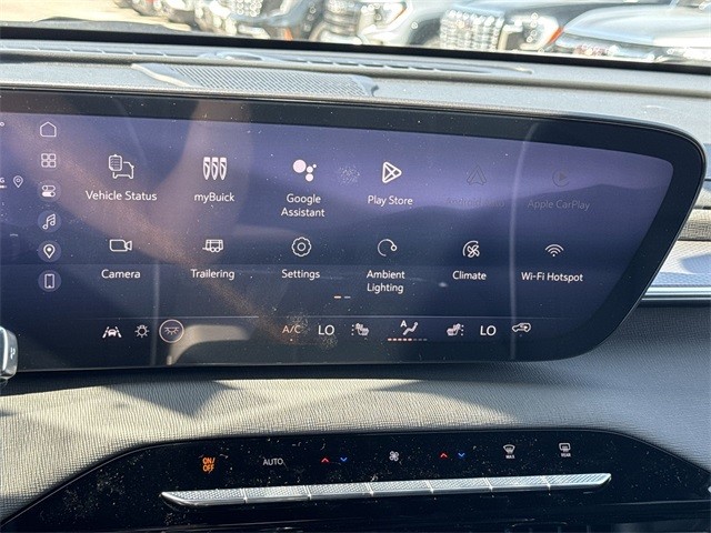 Buick Enclave Vehicle Full-screen Gallery Image 16