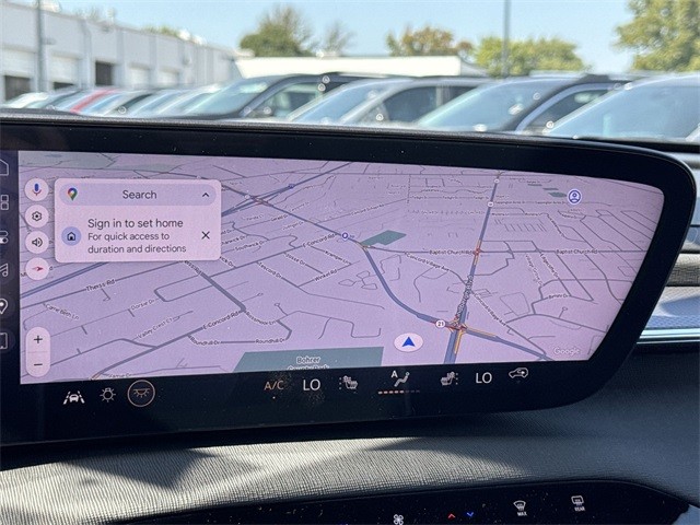 Buick Enclave Vehicle Full-screen Gallery Image 18