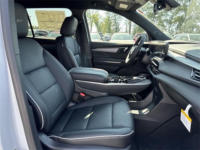 Buick Enclave Vehicle Full-screen Gallery Image 25