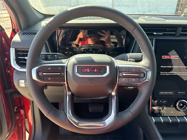 GMC Terrain Vehicle Full-screen Gallery Image 14