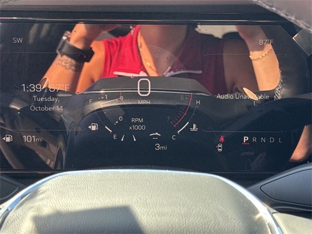 GMC Terrain Vehicle Full-screen Gallery Image 15