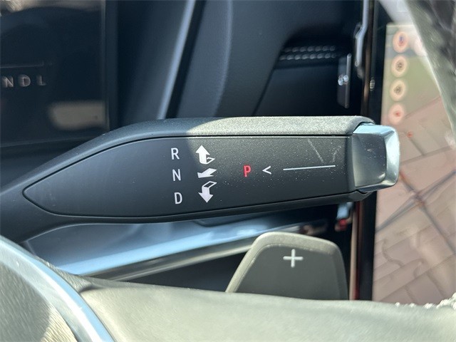 GMC Terrain Vehicle Full-screen Gallery Image 20