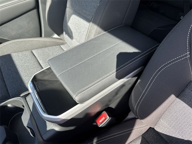 GMC Terrain Vehicle Full-screen Gallery Image 21