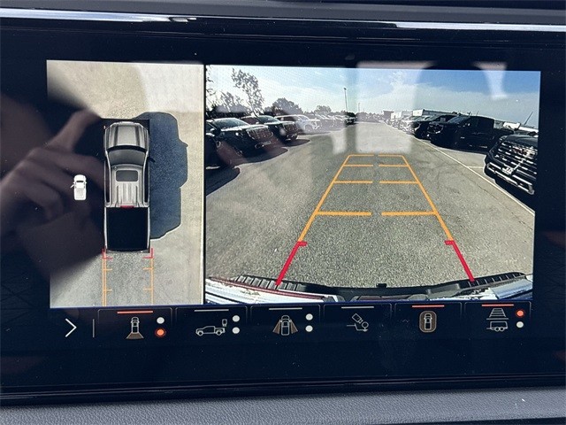 GMC Sierra 1500 Vehicle Full-screen Gallery Image 17