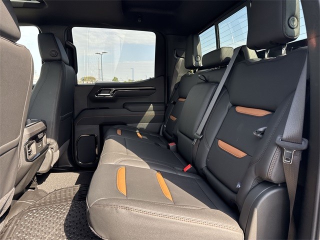 GMC Sierra 1500 Vehicle Full-screen Gallery Image 23