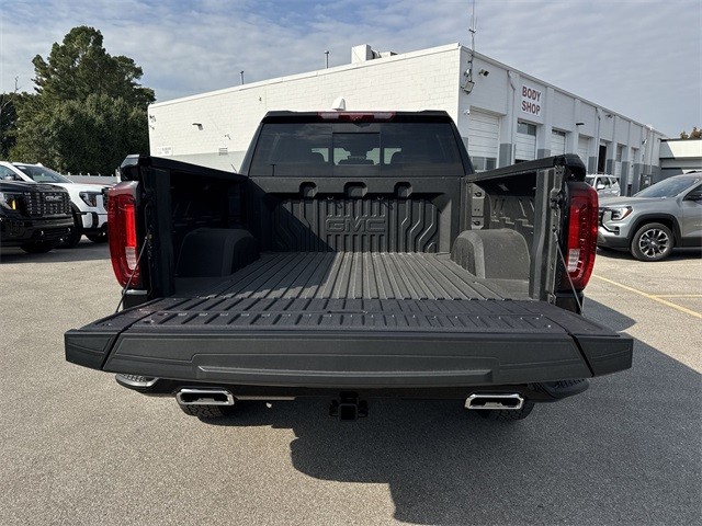 GMC Sierra 1500 Vehicle Full-screen Gallery Image 24