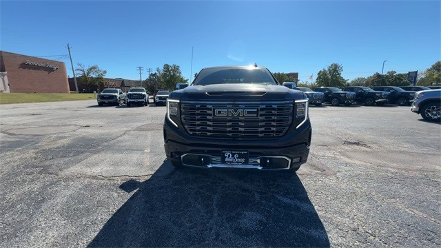 GMC Sierra 1500 Vehicle Full-screen Gallery Image 03