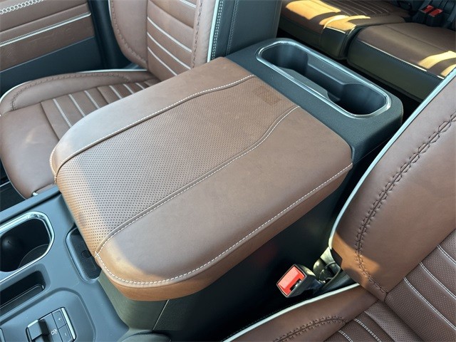 GMC Sierra 1500 Vehicle Full-screen Gallery Image 21