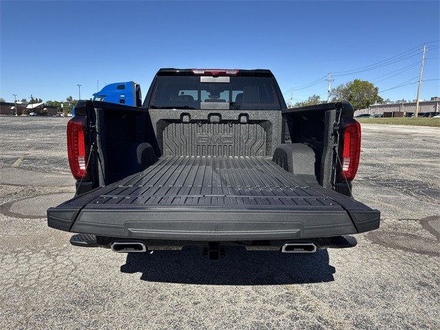 GMC Sierra 1500 Vehicle Full-screen Gallery Image 24