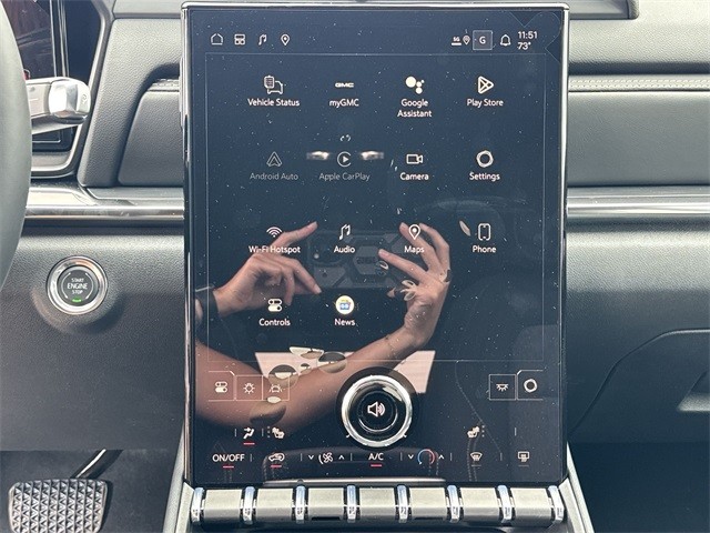 GMC Terrain Vehicle Full-screen Gallery Image 16