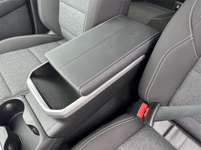 GMC Terrain Vehicle Full-screen Gallery Image 21