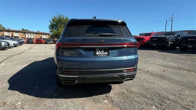 Buick Enclave Vehicle Full-screen Gallery Image 07