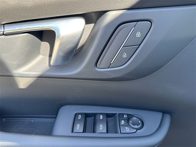 Buick Enclave Vehicle Full-screen Gallery Image 13