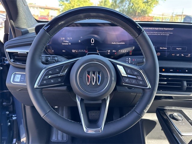 Buick Enclave Vehicle Full-screen Gallery Image 14