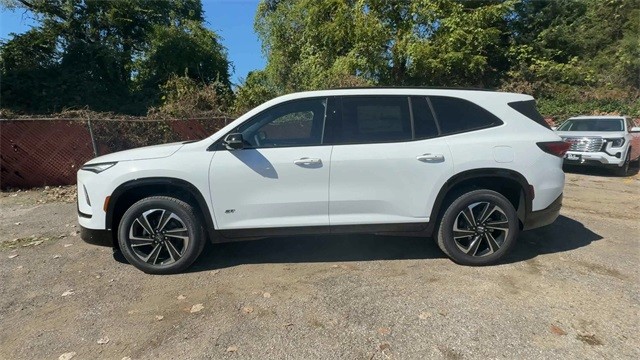 Buick Enclave Vehicle Full-screen Gallery Image 05