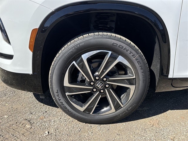 Buick Enclave Vehicle Full-screen Gallery Image 10