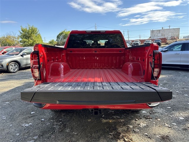 GMC Sierra 1500 Vehicle Full-screen Gallery Image 23