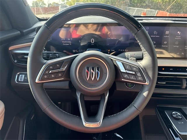 Buick Enclave Vehicle Full-screen Gallery Image 14