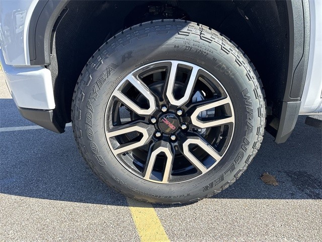 GMC Sierra 1500 Vehicle Full-screen Gallery Image 10