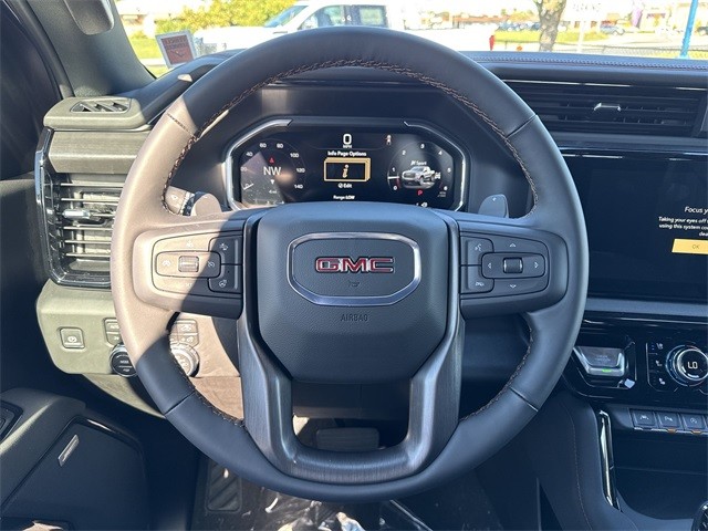 GMC Sierra 1500 Vehicle Full-screen Gallery Image 14