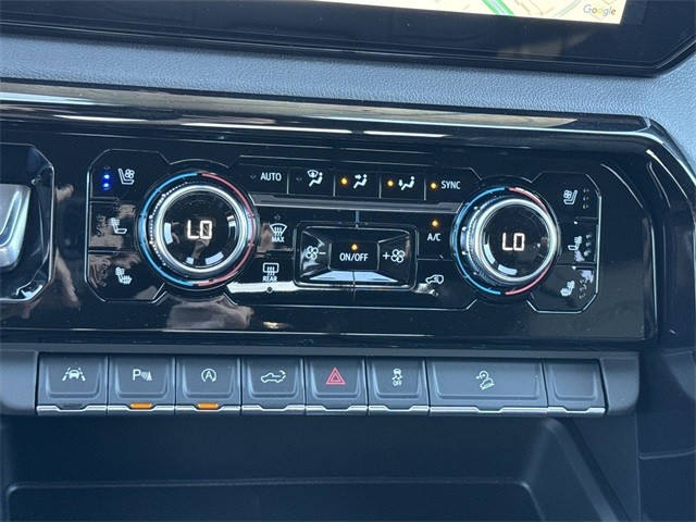 GMC Sierra 1500 Vehicle Full-screen Gallery Image 19