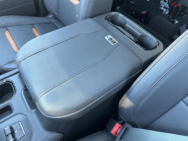 GMC Sierra 1500 Vehicle Full-screen Gallery Image 21