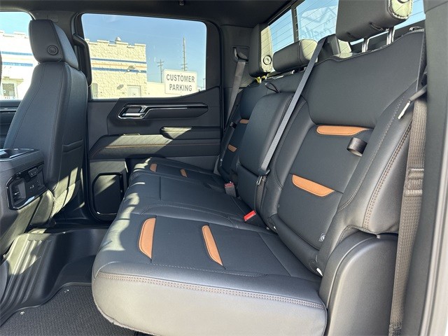 GMC Sierra 1500 Vehicle Full-screen Gallery Image 23