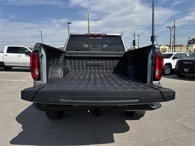 GMC Sierra 1500 Vehicle Full-screen Gallery Image 24